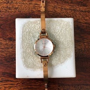 Rose gold fossil watch